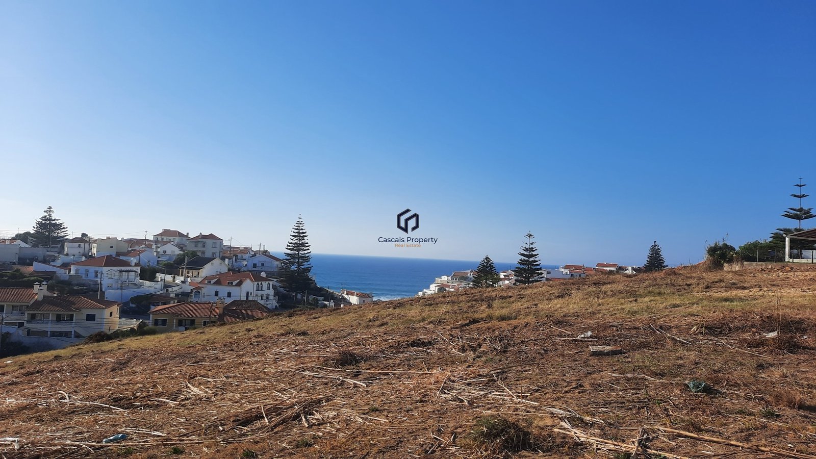 Terreno Urbano com Vistas Incríveis nas Azenhas do Mar