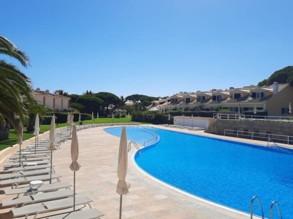 Piscina Empreendimento Villa Bicuda