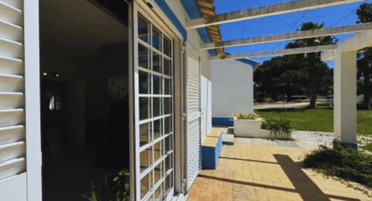 Quinta em Azeitão com 3ha e Casa T4 com 299m2