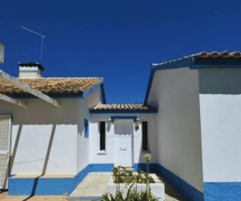 Quinta em Azeitão com 3ha e Casa T4 com 299m2