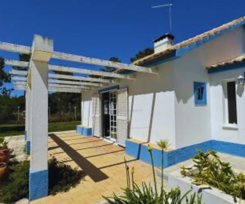 Quinta em Azeitão com 3ha e Casa T4 com 299m2