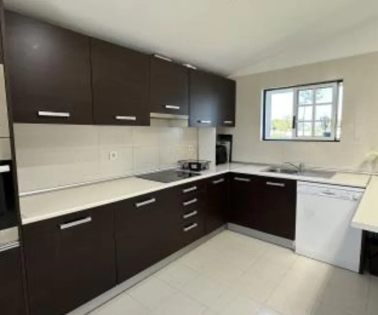 Quinta em Azeitão com 3ha e Casa T4 com 299m2