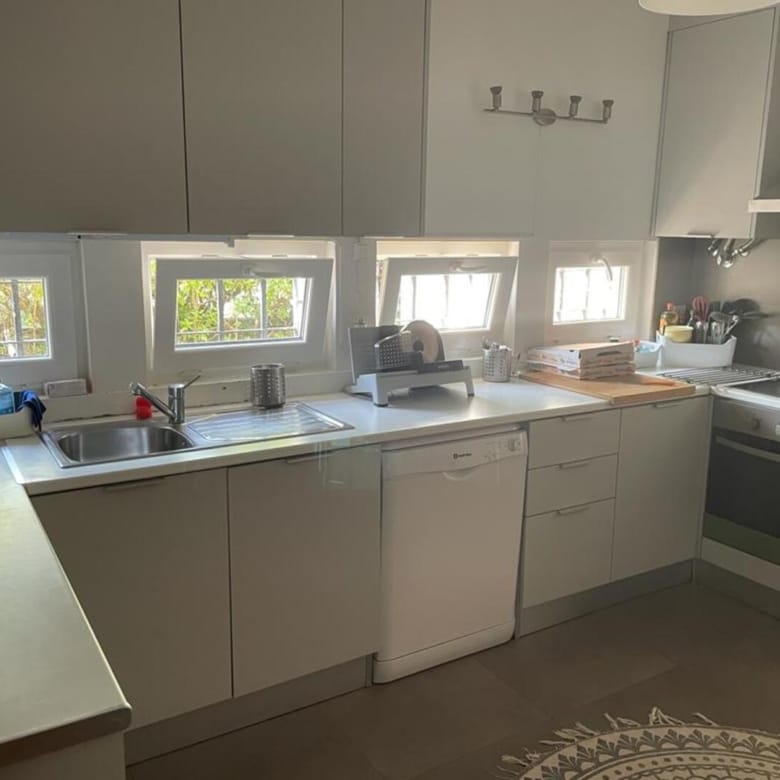 Casa T6 de arquitetura modernista estilo racionalista em Cascais