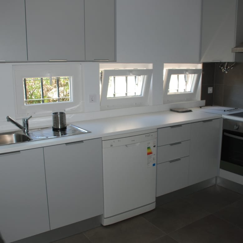 Casa T6 de arquitetura modernista estilo racionalista em Cascais