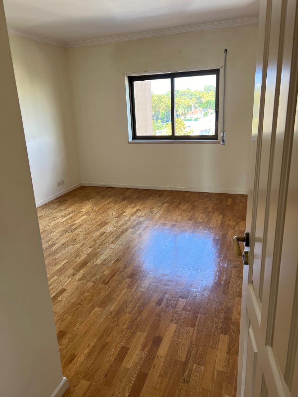 Apartamento T2 Arrendar em Cascais Av. 25 de Abril