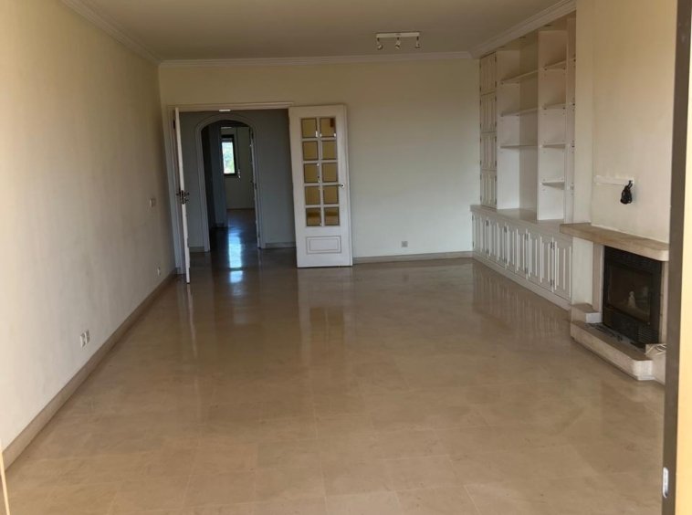 Apartamento T2 Arrendar em Cascais Av. 25 de Abril