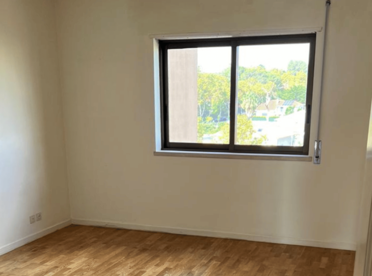 Apartamento T2 Arrendar em Cascais Av. 25 de Abril