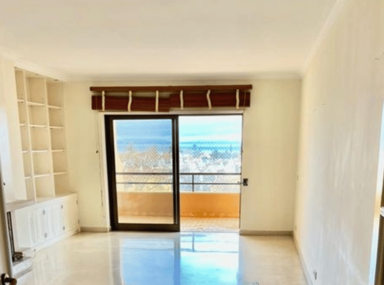 Sala Apartamento T2na 25 de abril em Cascais para arrendar