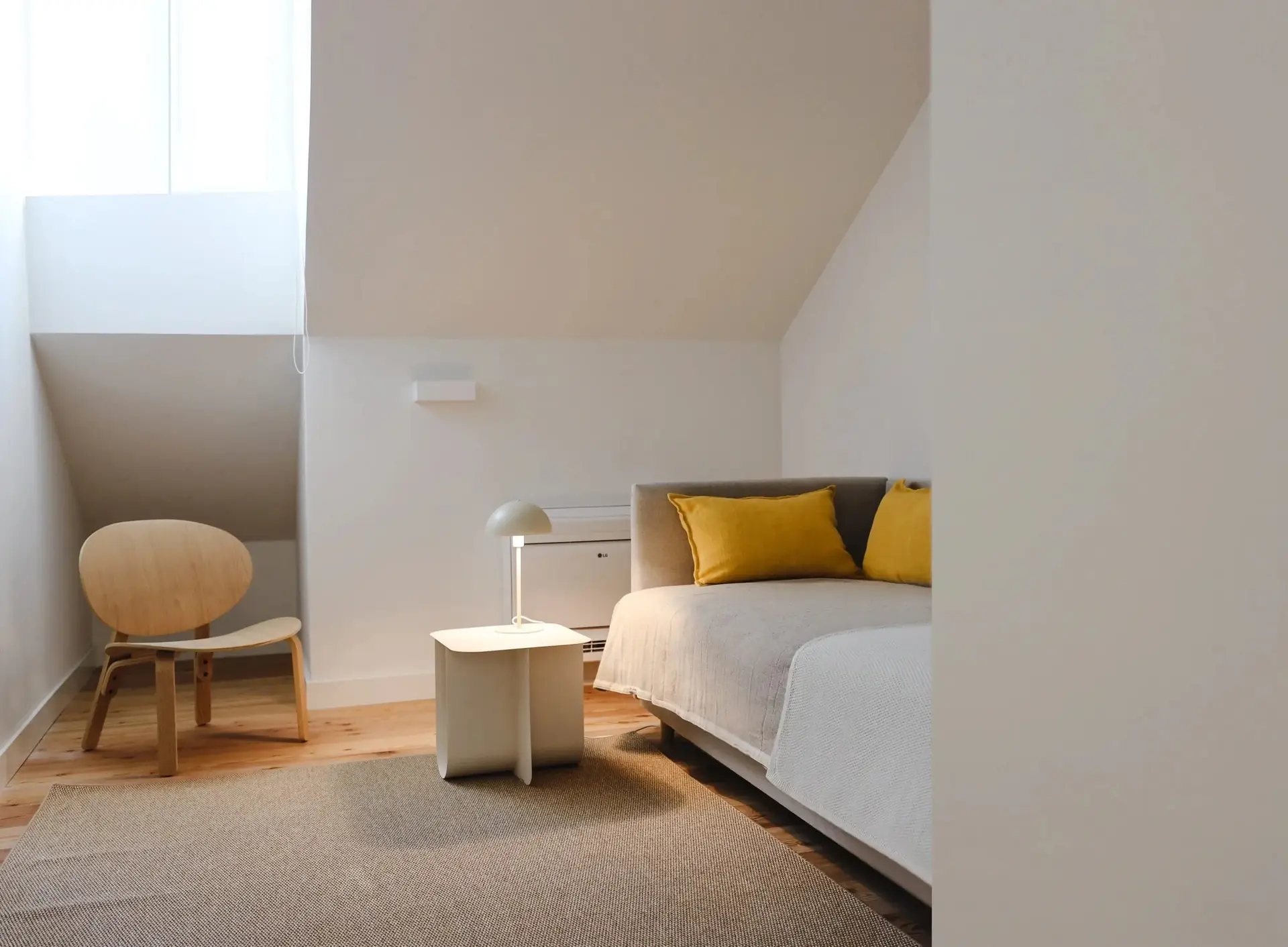 Arrendamento de Apartamento T2, 90m2 requintadamente mobilado