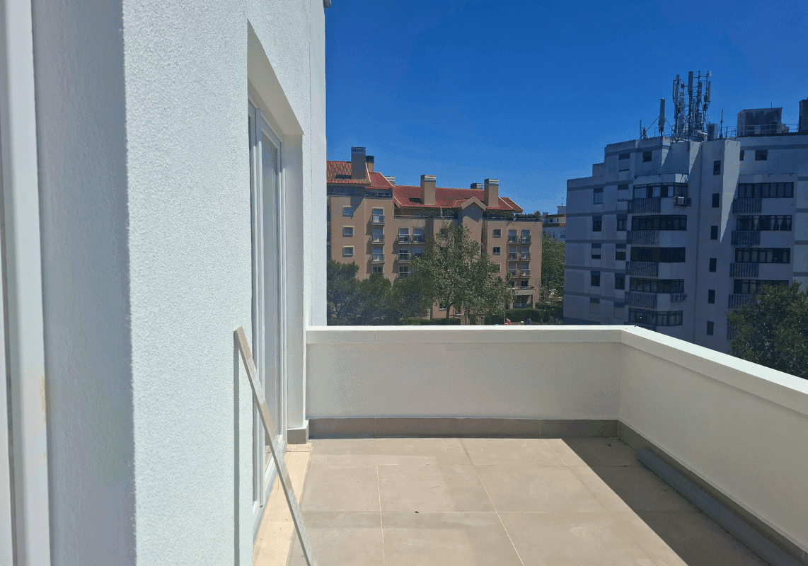 Apartamento T3 com 143m² e generoso terraço