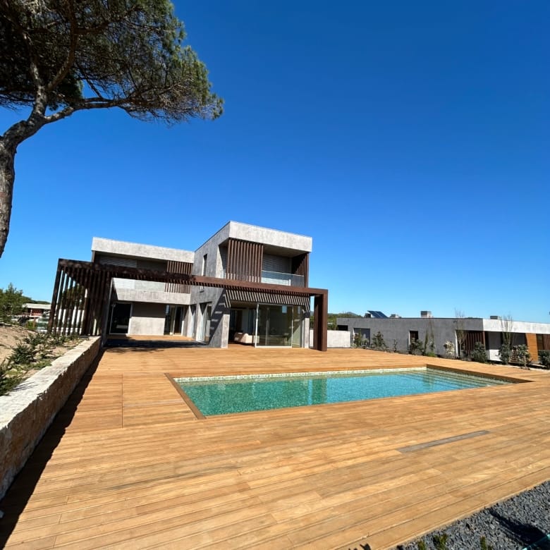 Moradia de Luxo T4 Duplex Quinta da Marinha