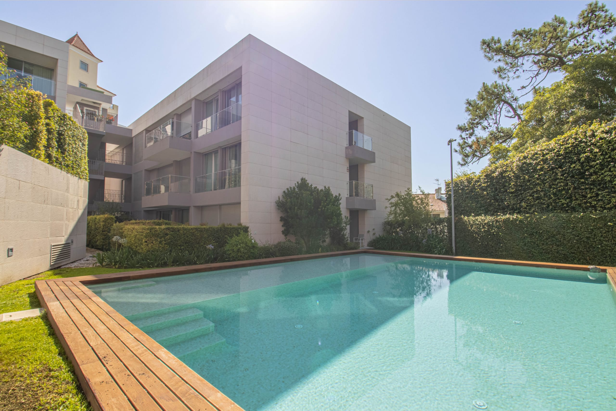 Montrose, piscina do condominio. Monte Estoril