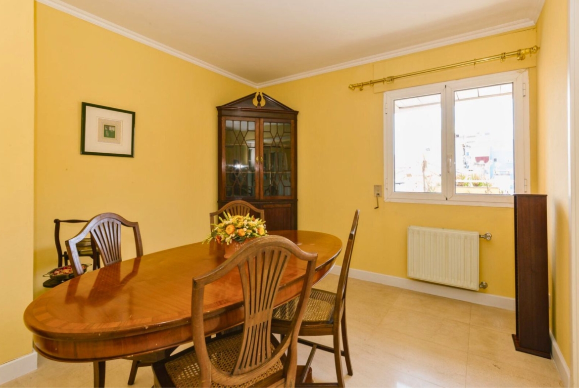 Apartamento Avenidas Novas T1+1 - Sala de Jantar